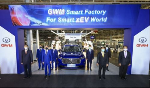 新思域掀背版与宝马X7设计革新 手动变速箱与分体大灯引领潮流