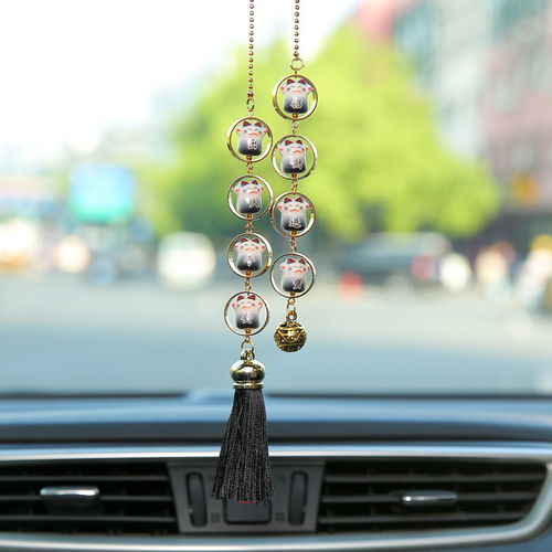 萌趣招财，一路生财 招财猫汽车挂件装饰品的潮流魅力